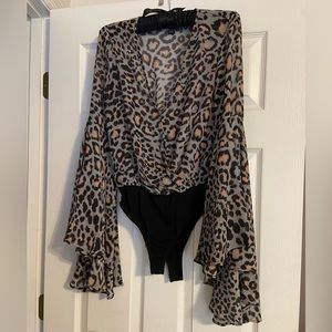 Chetah print bell sleeved bodysuit